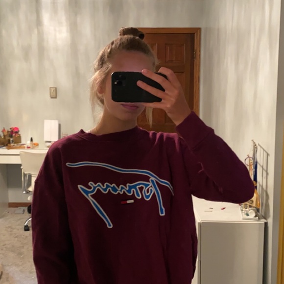 Tommy Hilfiger Tops - Tommy Hilfiger crewneck